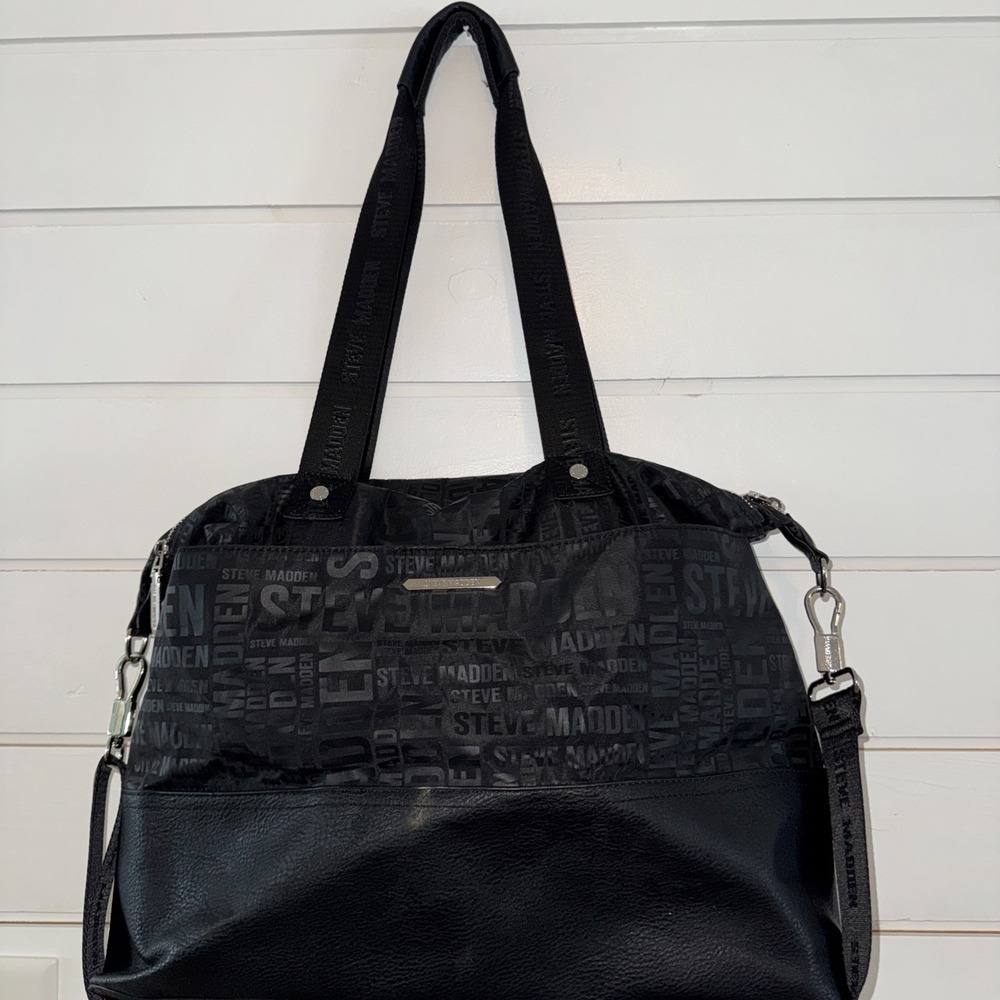 Steve‎ Madden BGYMM  Faux Leather/nylon gym/overnight/weekend bag GW995